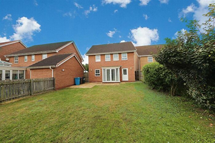 3 Bedroom Detached House For Sale In Calvert Lane, Hull, HU4