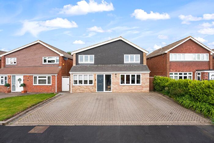 4 Bedroom Detached House For Sale In Shearwater, Longfield, Kent, DA3