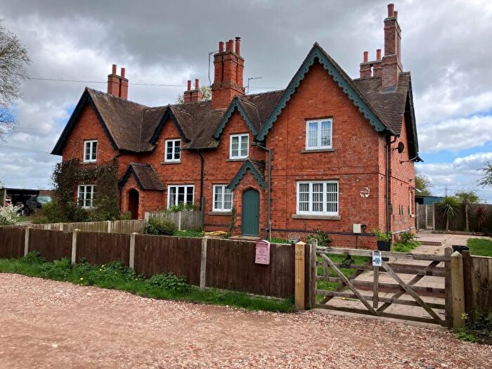 3 Bedroom Semi-Detached House To Rent In Grange Farm Cottage, Ossington, NG23