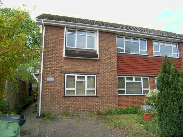 2 Bedroom Flat To Rent In Epsom, KT17