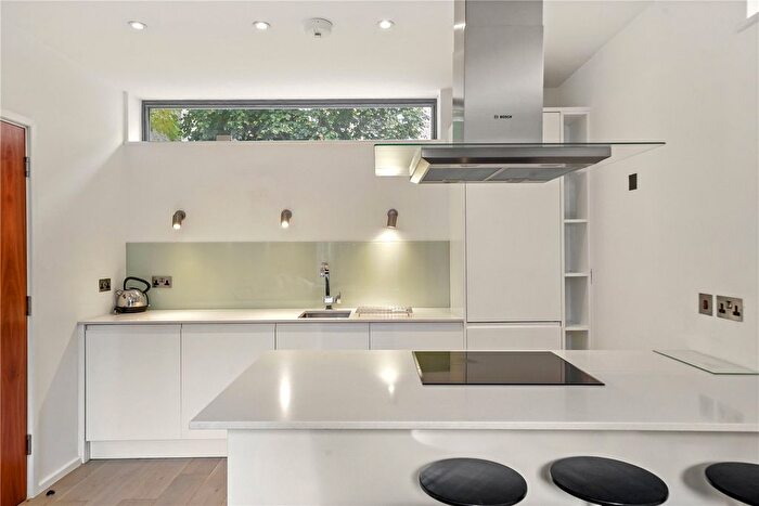 1 Bedroom Flat To Rent In Alt Grove, London, SW19