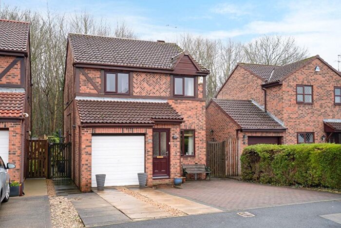 3 Bedroom Detached House For Sale In Alness Drive, York, YO24