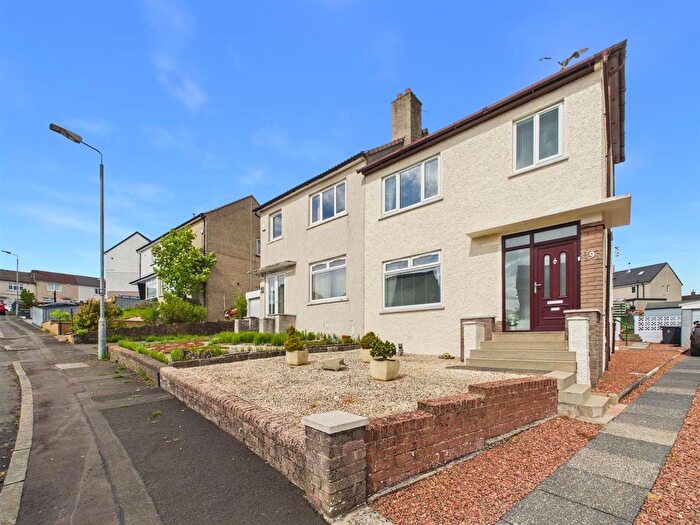 3 Bedroom Semi-Detached House For Sale In Somerled Avenue, Paisley, PA3