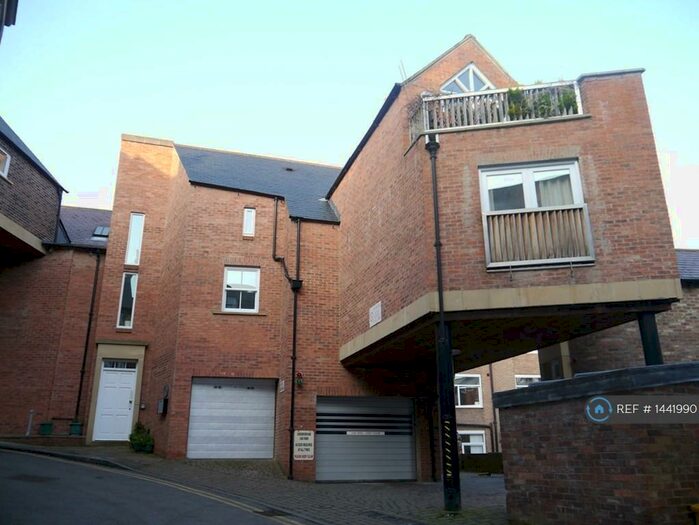 2 Bedroom Flat To Rent In Finlay House, Durham, DH1