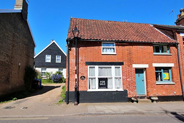 2 Bedroom End Terrace House For Sale In London Road, Halesworth, IP19