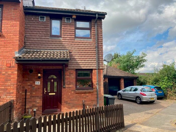 2 Bedroom Terraced House To Rent In Withey Meadows, Horley, RH6