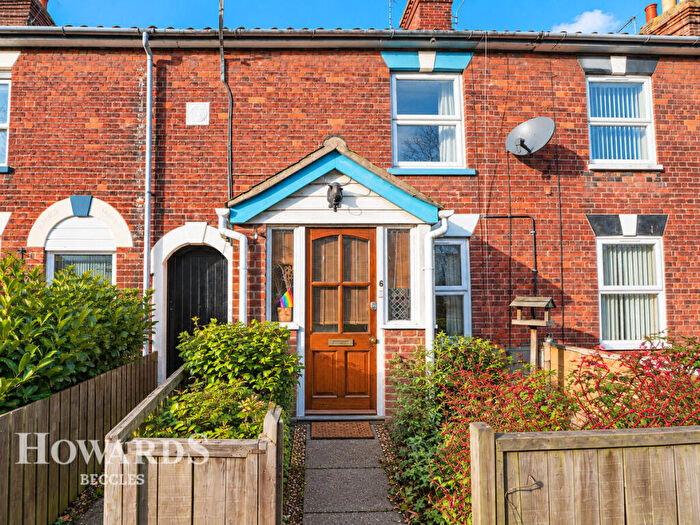 2 Bedroom Cottage For Sale In Ladys Meadow, Beccles, NR34