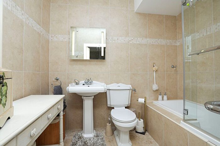 7 Bedroom Semi-Detached House For Sale In Elms Avenue, Ramsgate, CT11