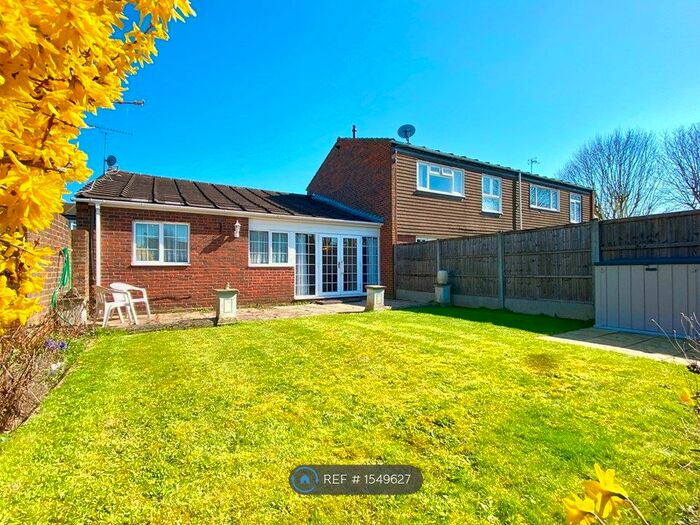 3 Bedroom Flat To Rent In Cheshunt, Cheshunt, EN7