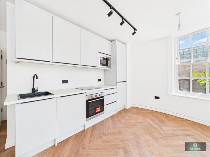 2 Bedroom Apartment To Rent In High Street, Crawley, RH10