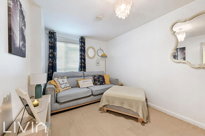 2 Bedroom Maisonette For Sale In Gowlland Close, Croydon, Surrey, CR0