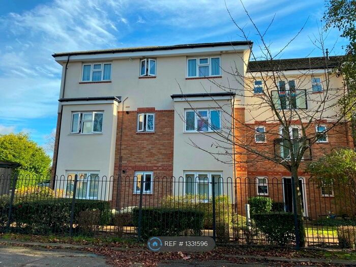 2 Bedroom Flat To Rent In Apsley Close, London, HA2