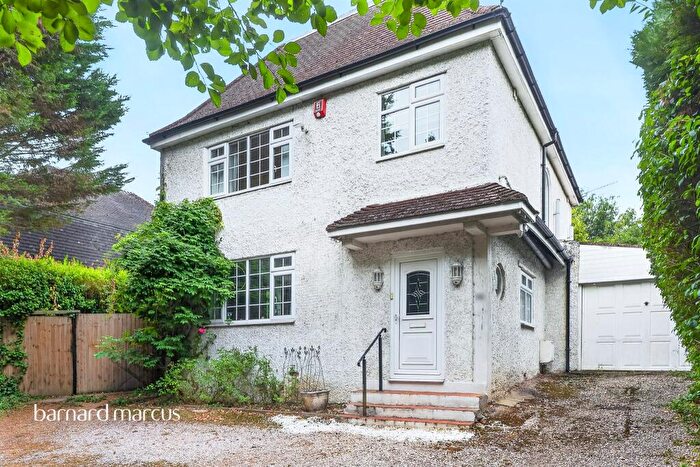 2 Bedroom Detached House For Sale In Brighton Road, Hooley, Coulsdon, CR5