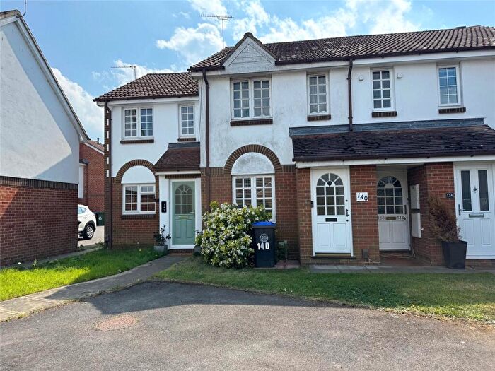 1 Bedroom Maisonette To Rent In Shaw Drive, Walton-on-Thames, Surrey, KT12