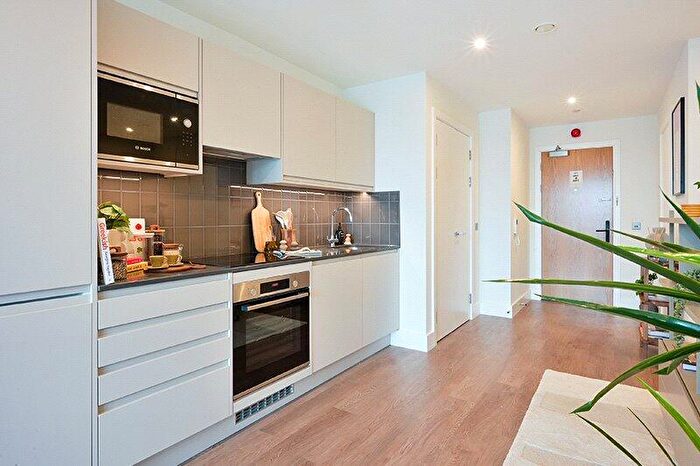 1 Bedroom Apartment To Rent In Felstead Street, Hackney, E9