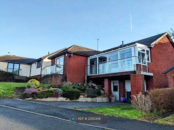 3 Bedroom Bungalow To Rent In Traeth Melyn, Deganwy, LL31