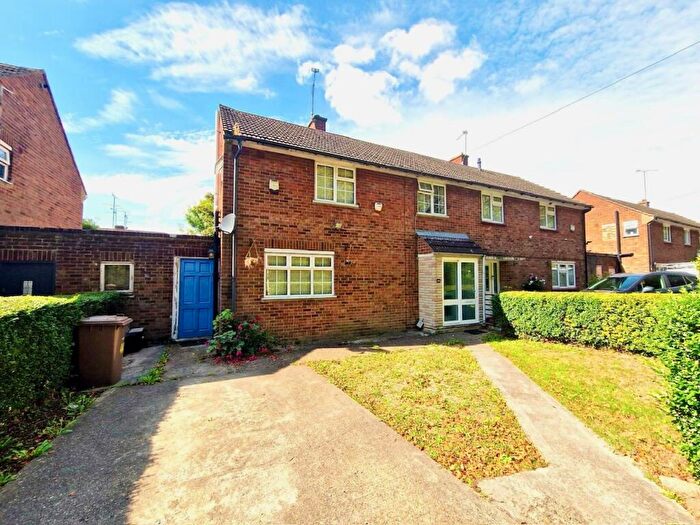 3 Bedroom House To Rent In Spinney Road, Luton, LU3