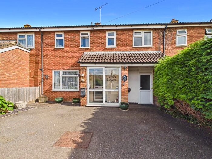2 Bedroom Semi-Detached House For Sale In Franklin Road, Haddenham, HP17