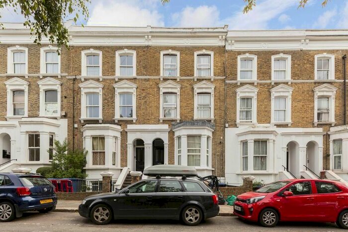 2 Bedroom Flat To Rent In Burlington Gardens, London, W3