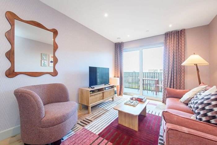 1 Bedroom Flat To Rent In The Draper, Colindale, London, NW9