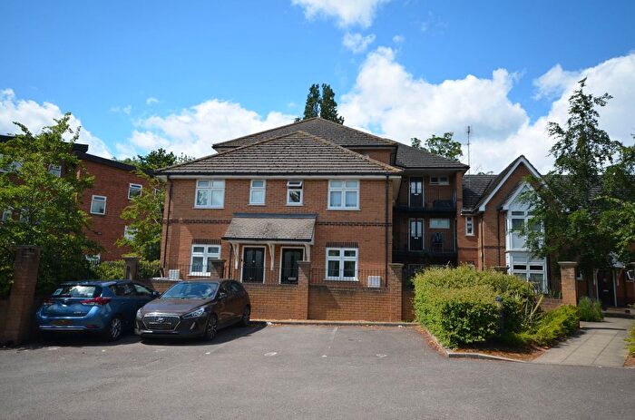 1 Bedroom End Of Terrace House For Sale In Gate Lodge, Parnell Way, Belmont, HA3