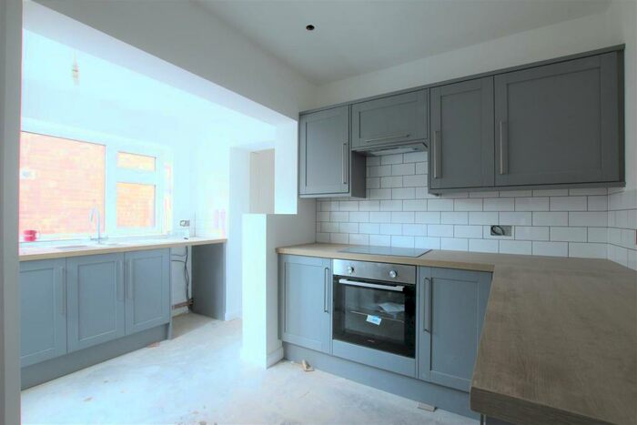 2 Bedroom House To Rent In Gibbon Road, Newhaven, East Sussex, BN9