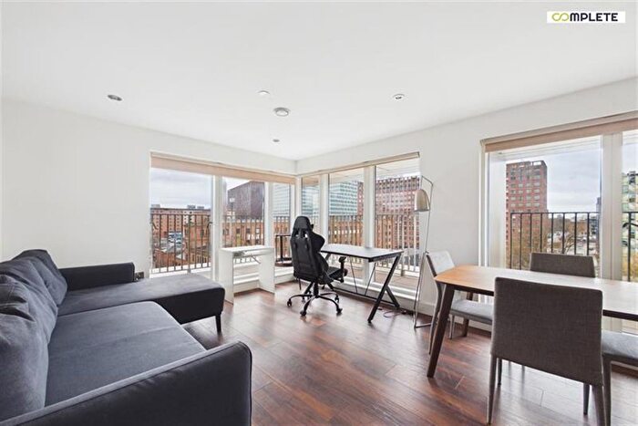 2 Bedroom Flat To Rent In Cambridge Street, M1