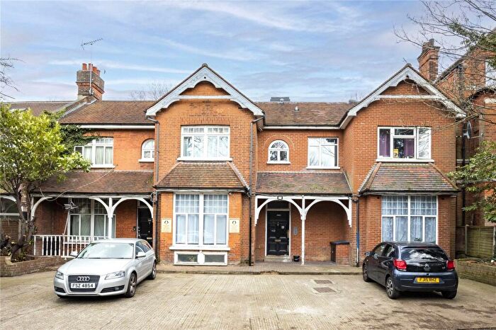 Apartment To Rent In Colney Hatch Lane, Muswell Hill, London, N10
