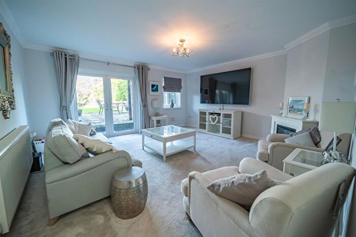 3 Bedroom Terraced House For Sale In Woollacott Mews, Newton, Swansea, SA3