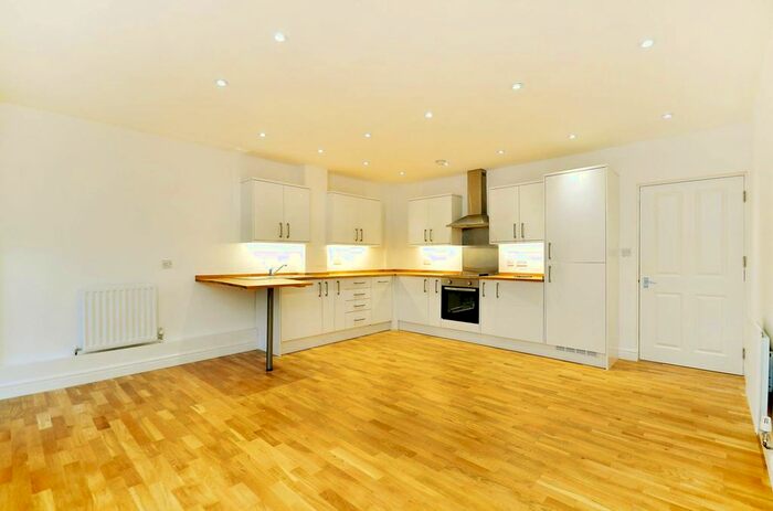 1 Bedroom Flat For Sale In Portland Road, South Norwood, London, SE25