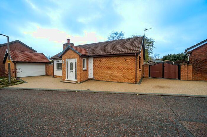 2 Bedroom Bungalow For Sale In Epsom Croft, Adlington, PR6