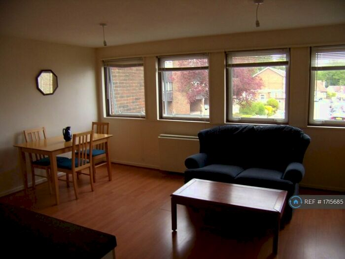 1 Bedroom Flat To Rent In Biddulph Road, South Croydon, CR2