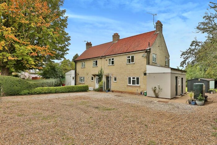 3 Bedroom Semi-Detached House For Sale In The Glebe, Stibbard, Fakenham, NR21