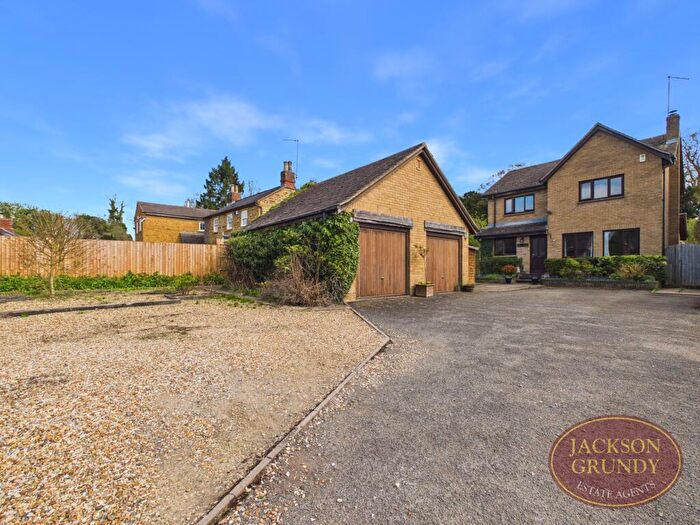 4 Bedroom Detached House For Sale In Main Street, Watford, NN6