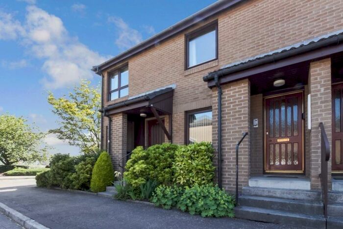 2 Bedroom Flat To Rent In Forthview, FK8