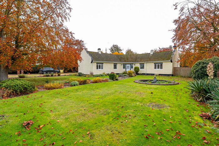 4 Bedroom Detached Bungalow For Sale In Sleaford Road, Wigtoft, Boston, PE20