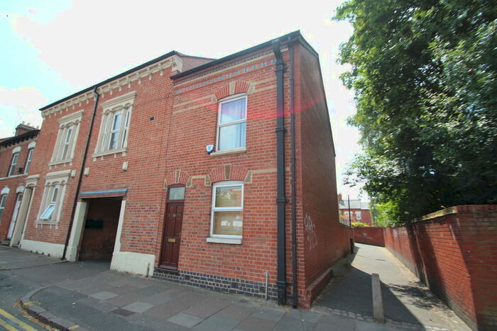 2 Bedroom Terraced House To Rent In Walnut Street, Leicester, LE2