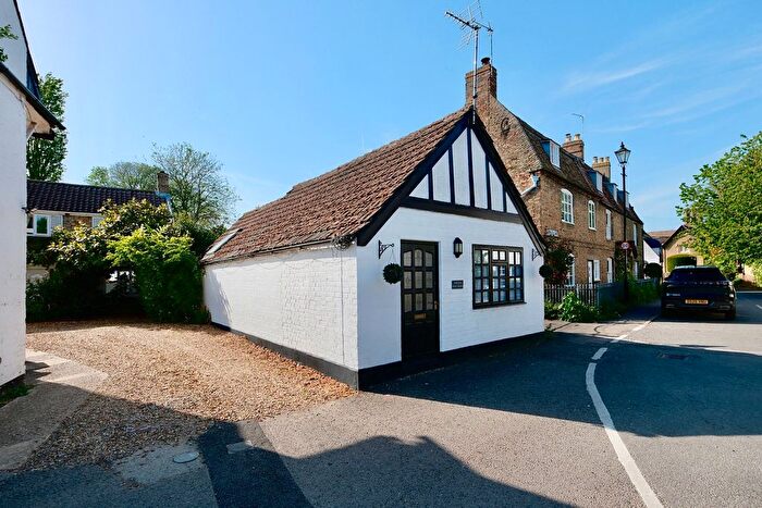 1 Bedroom Bungalow For Sale In The Green, Houghton, Huntingdon, PE28