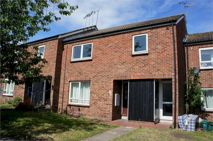 2 Bedroom Maisonette For Sale In Rochdale Way, Colchester, Essex., CO4