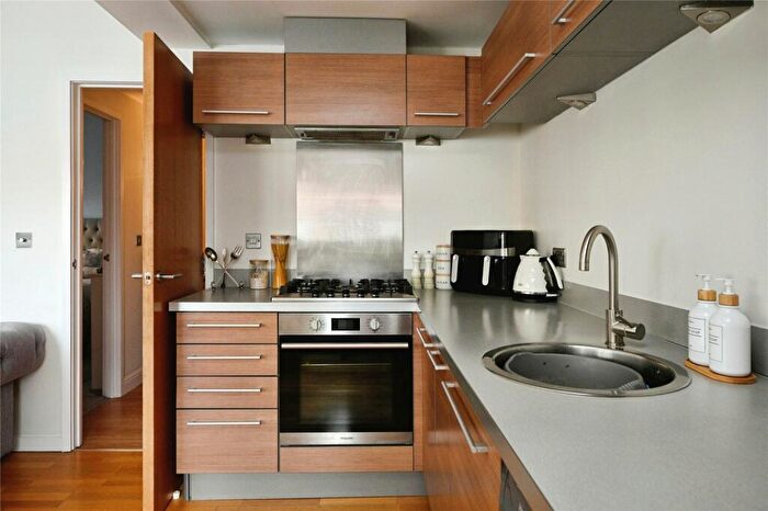 1 Bedroom Flat For Sale In North Block, Romford, Essex, RM2