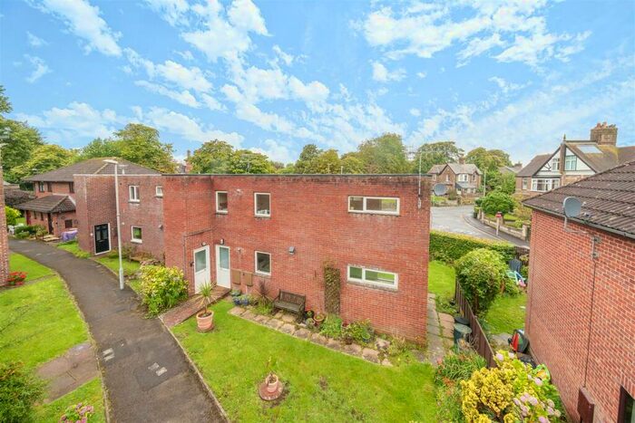 2 Bedroom Apartment To Rent In Robins Garth, Dorchester, DT1