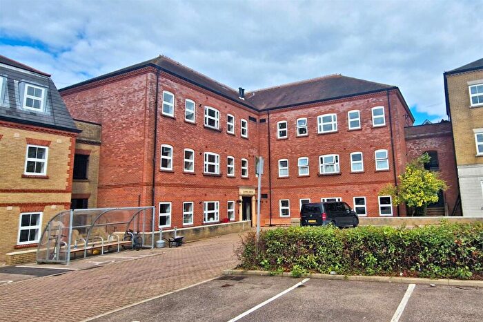 1 Bedroom Flat To Rent In Kestrel House, Bakers Lane, Epping, CM16