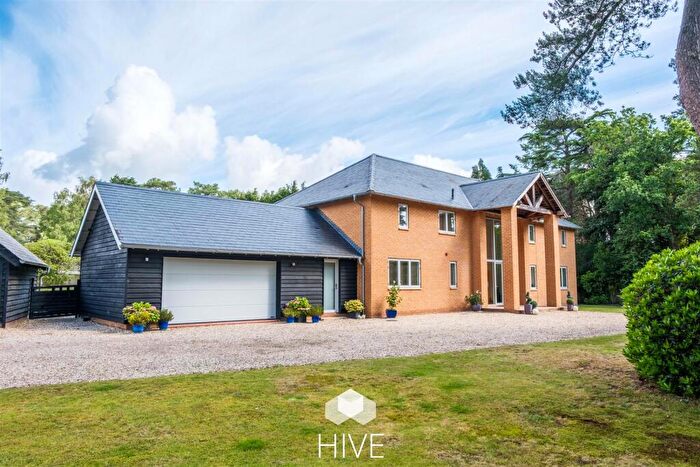 5 Bedroom Detached House For Sale In Ringwood, Hampshire, BH24