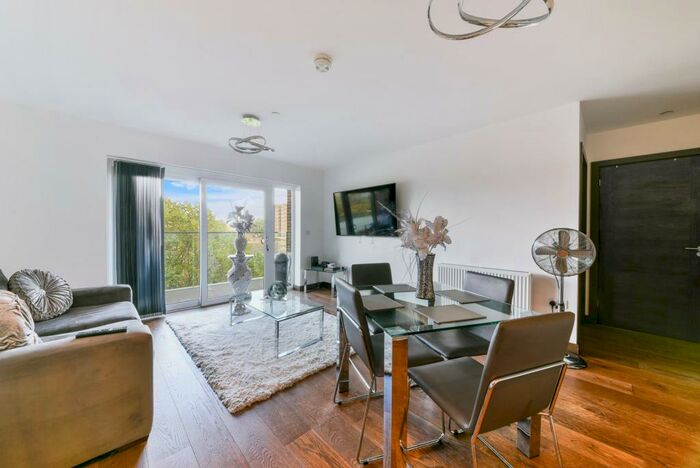 2 Bedroom Apartment To Rent In Oldfield Place, Dartford, Kent, DA1