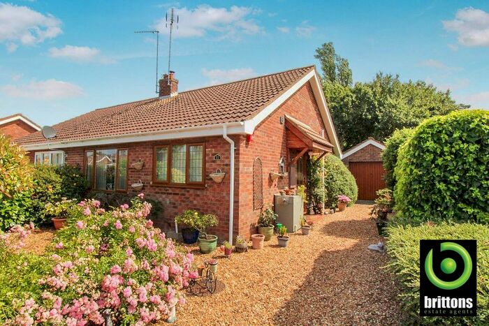 2 Bedroom Semi-Detached Bungalow For Sale In Bracken Way, Grimston, King's Lynn, PE32