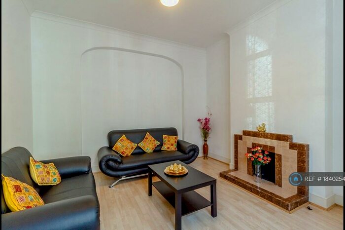 4 Bedroom Terraced House To Rent In Landseer Road, N19
