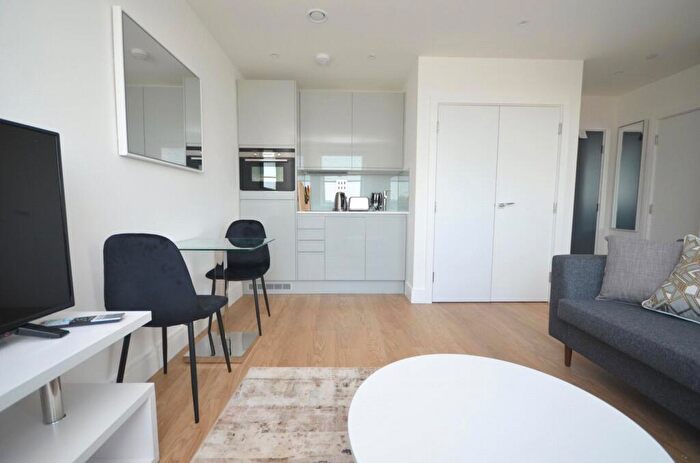 1 Bedroom Apartment To Rent In Papermill House, South Street, Romford, Essex, RM1