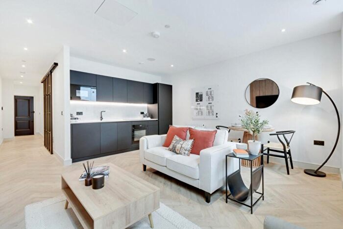 1 Bedroom Flat For Sale In High Street, Billericay, CM12