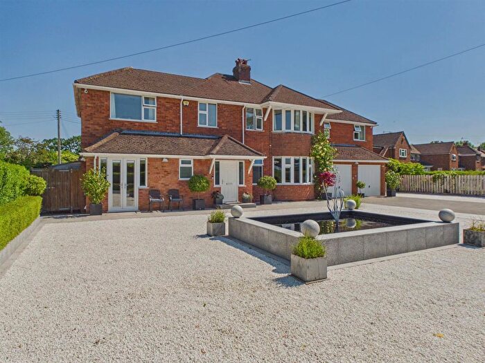 4 Bedroom Detached House For Sale In Hall Green, Malvern, WR14