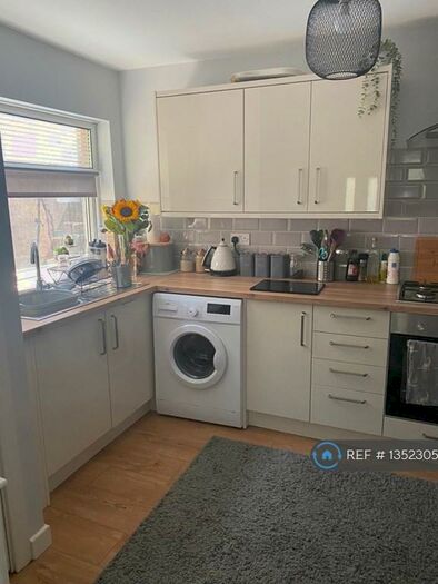 3 Bedroom Maisonette To Rent In St Fagans Rise, Cardiff, CF5